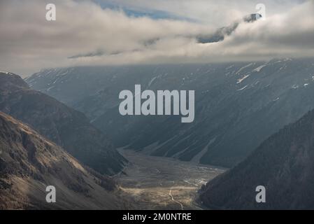 Stadt Livigno im Winter. Livigno Landskapes in der Lombardei, Italien, in den italienischen Alpen, nahe der Schweizer Grenze Stockfoto