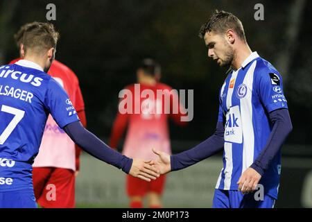 Gent's Hugo Cuypers feiert nach einem Treffer bei einem freundlichen Fußballspiel zwischen KRC Gent und KAA Gent, dem lokalen Derby am Mittwoch, den 07. Dezember 2022 in Gent. BELGA FOTO KURT DESPLENTER Stockfoto