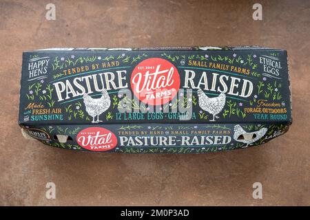 Vital Farms American 12 Große Eier Weide Gezüchtete Eier Karton Supermarkt Verpackung Dutzende Eier Stockfoto