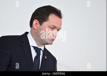 Wien, Österreich. 7. Dezember 2022. Ministerrat im Bundeskanzleramt mit Norbert Totschnig (ÖVP), Bundesminister für Landwirtschaft, Regionen und Tourismus Stockfoto