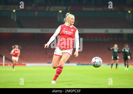 Emirates Stadium, London, Großbritannien. 7.. Dezember 2022. Damen Champions League Football, Arsenal gegen Juventus; Stina Blackstenius von Arsenal Credit: Action Plus Sports/Alamy Live News Stockfoto