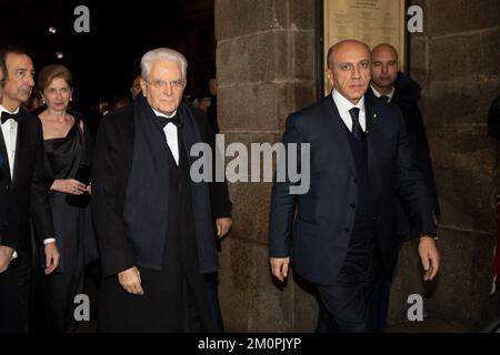 MAILAND, THEATER AN DER SCALA. ERÖFFNUNGSABEND. Auf dem Foto: Sergio Mattarella, Präsident der Republik Stockfoto