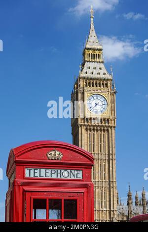 Big Ben und die traditionelle rote Telefonzelle in London, England, Großbritannien Stockfoto