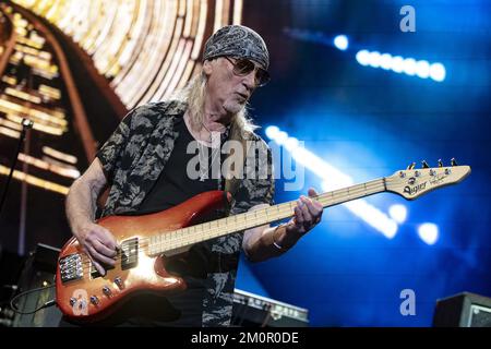 LONDON, ENGLAND: Deep Purple in der O2 Arena. Mit: Roger Glover, wobei: London, Großbritannien, wenn: 20. Okt. 2022 Kredit: Neil Lupin/WENN Stockfoto