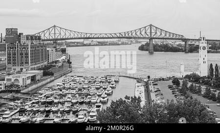 Montreal, Kanada - Juli 1 2022: Panoramablick auf Montreal vom Grande Roue im Zentrum von Montreal Stockfoto