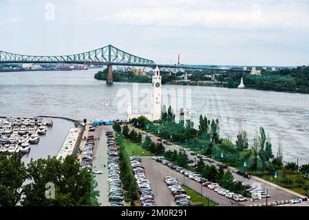 Montreal, Kanada - Juli 1 2022: Panoramablick auf Montreal vom Grande Roue im Zentrum von Montreal Stockfoto