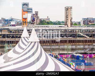 Montreal, Kanada - Juli 1 2022: Panoramablick auf Montreal vom Grande Roue im Zentrum von Montreal Stockfoto