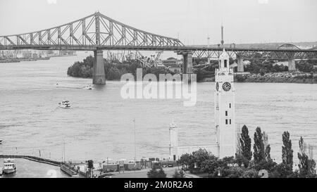 Montreal, Kanada - Juli 1 2022: Panoramablick auf Montreal vom Grande Roue im Zentrum von Montreal Stockfoto