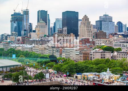 Montreal, Kanada - Juli 1 2022: Panoramablick auf Montreal vom Grande Roue im Zentrum von Montreal Stockfoto