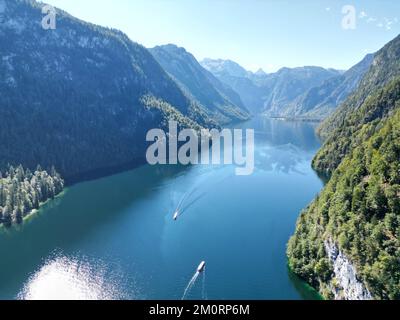 Koninsee in Bayern Deutschland Drohne aus der Vogelperspektive Sommer Stockfoto