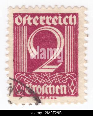 ÖSTERREICH - 1925: Ursprünglich annullierte österreichische 2 Groschen-Briefmarke in Klartext mit Ziffer Stockfoto