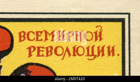 Das Poster "am Vorabend der Weltrevolution" (Russisch: Накануне всемирной революции) von Dmitry Moor, das erstmals 1920 in der UdSSR veröffentlicht wurde. Stockfoto