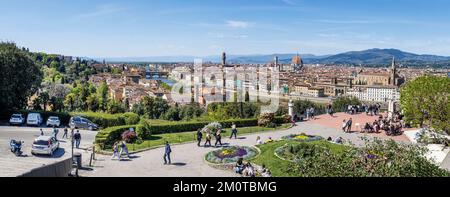 Italien, die Toskana, Florenz, das zum UNESCO-Weltkulturerbe gehört, Blick auf die Stadt von der Piazzale Michelangelo Stockfoto