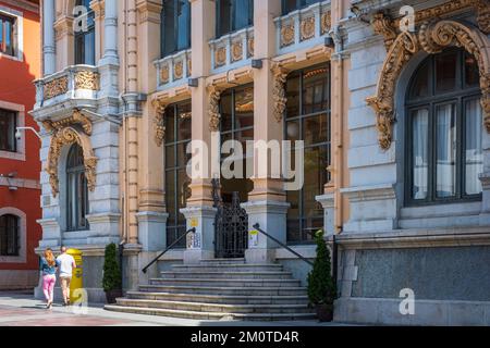 Spanien, Fürstentum Asturien, Llanes, Bühne am Camino del Norte, spanische Wallfahrtsroute nach Santiago de Compostela, das Kasino, ehemaliges Herrenhaus Stockfoto