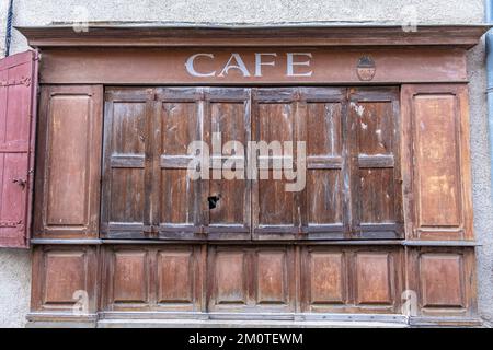 Frankreich, Allier, das Dorf Herisson mit der Aufschrift Petites Cites de Caractere, altes Café, Bourbonnais Stockfoto