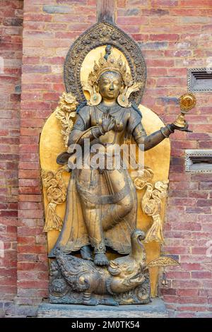 Nepal, Kathmandu-Tal, UNESCO-Weltkulturerbe, Patan, Durbar-Platz, Königspalast, Statue der Göttin des Ganges im Innenhof des Mul Chowk Stockfoto