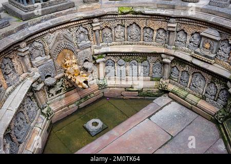 Nepal, Kathmandu-Tal, Patan, Durbar-Platz, UNESCO-Weltkulturerbe, Tusha Hiti oder königliches Bad im Sundari Chowk im ehemaligen Königspalast Stockfoto