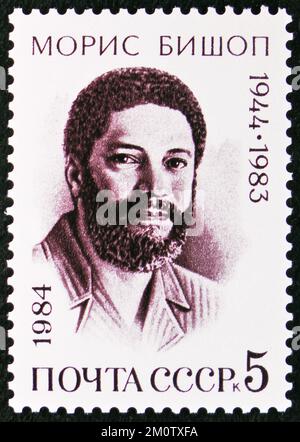 MOSKAU, RUSSLAND - 29. OKTOBER 2022: In der UdSSR gedruckte Briefmarke zeigt den 40.. Geburtstag von Maurice Bishop (1944-1983), Serie, ca. 1984 Stockfoto