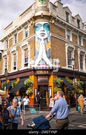 Straßenleben auf der Portabello Road in London Stockfoto