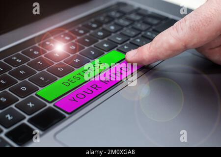 Textzeichen mit „Destress Your Mind“. Business-Showcase, um psychische Spannungen zu lösen, Stress zu verringern Stockfoto