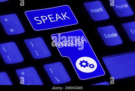Die vorgestellte Textunterschrift spricht Englisch. Business Approach Studie Weitere verbale Online-Kurse in Fremdsprachen Stockfoto