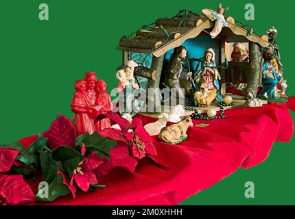 Weihnachts-Krippenmanger-Szene mit Stall, Hirten, Weisheit, Engel, Jesus-Baby, Mary, Joseph, Söldner, Poinsettias. Isoliert. SMS-Karte. Stockfoto