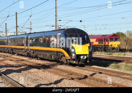 Südlich der 'Grand Central' Klasse 180 Adelante nähert sich Peterborough, Cambridgeshire, England, Großbritannien Stockfoto