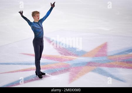 Turin, Italien. 08. Dezember 2022 Daniel Grassl aus Italien tritt am ersten Tag des ISU Grand Prix des Eiskunstlauf-Finales im Men Short Program an. Nicolò Campo/Alamy Live News Stockfoto