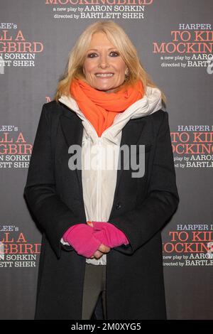 Gaby Roslin nimmt an einer Aufführung von To Kill A Mockingbird im Gielgud Theatre in London Teil, wo Matthew Modine die Rolle von Atticus Finch übernommen hat. Foto: Donnerstag, 8. Dezember 2022. Stockfoto