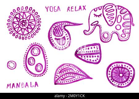 Handgezeichnetes Boho-Yoga-Set. Dekorative Illustration. Violette zentangle-Elemente. Elefant, Mandala, abstrakte Formen. Isoliert auf weiß Stockfoto