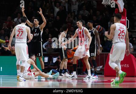 Belgrad, Serbien, 2.. Dezember 2022. Ismael Bako von Virtus Segafredo Bologna reagiert während des EuroLeague-Spiels der Turkish Airlines 2022/2023 zwischen Crvena Zvezda mts Belgrad und Virtus Segafredo Bologna in Aleksandar Nikolic in Belgrad, Serbien. 2. Dezember 2022. Kredit: Nikola Krstic/Alamy Stockfoto