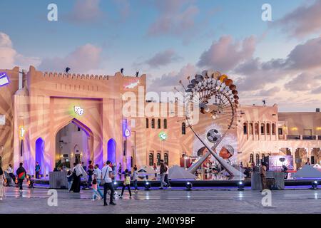 Blick auf die Galleria Lafayette im Katara Cultural Village Doha Stockfoto