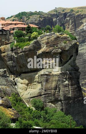 Meteory, Μετέωρα, Meteora, Grecja, Griechenland, Griechenland; Sandstein- und Konglomeratfelsmassiv; Μονή Αγίας Τριάδας Μετεώρων Stockfoto