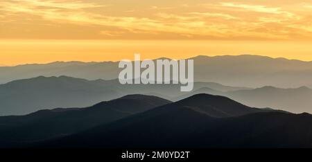 Sonnenuntergang, von Clingmans Dome, Great Smoky Mountains NP, TN, USA, Ende Oktober, von Dominique Braud/Dembinsky Photo Assoc Stockfoto