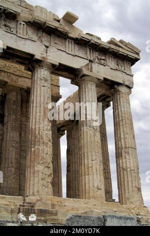 Athen, Athen, Grecja, Griechenland, Akropolis; Parthenon, Παρθενών, Partenon; Steinsäulen; Säulen aus Stein, Steinsäulen, Kolumny Stockfoto