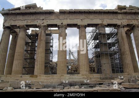 Athen, Athen, Grecja, Griechenland, Akropolis; Parthenon, Παρθενών, Partenon; Steinsäulen; Säulen aus Stein, Steinsäulen, Kolumny Stockfoto