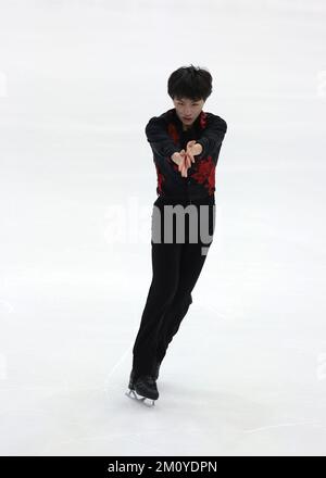 Turin, Italien, 8.. Dezember 2022. Kao Miura aus Japan tritt im Men's Short Program in Palavela in Turin auf. Foto: 8.. Dezember 2022. Der Bildausdruck sollte lauten: Jonathan Moscrop/Sportimage Stockfoto