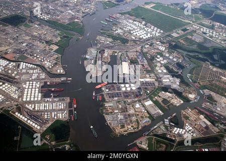Luftaufnahme des Schiffskanals von Houston mit Öl- und Gasinfrastruktur Stockfoto