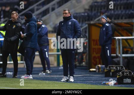 Falkirk Stadium, Falkirk, Stirlingshire, Schottland: 8.. Dezember 2022; SPFL Trust Trophy Football, Falkirk gegen Dundee; Dundee Manager Gary Bowyer Stockfoto