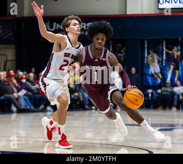 Dezember 07 2022 Moraga, CA USA Missouri State Bears Guard Alston Mason (1) fährt beim NCAA Männer Basketballspiel zwischen Missouri State Bears und den Saint Mary's Gaels zum Basketball. Saint Mary's schlägt Missouri State 66-46 im University Credit Union Pavilion Moraga Calif Thurman James/CSM Stockfoto