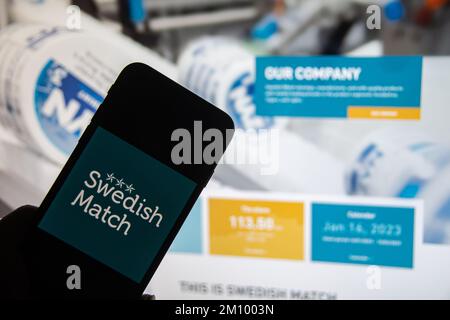 Rheinbach, Deutschland, 8. Dezember 2022, das Markenlogo des schwedischen Industriekonzerns „Swedish Match“ auf dem Display eines Smartphones Stockfoto