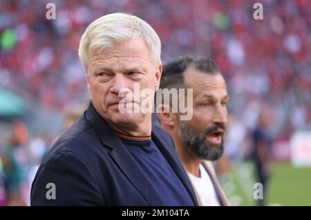 München, Deutschland. 14.. Aug. 2022. firo : 08/14/2022, Fußball, 1. Liga, 1. Bundesliga, Staffel 2022/2023, FC Bayern München - VfL Wolfsburg 2: 0 Oliver Kahn und Bayerns Sportdirektor Hasan Salihamidzic Kredit: dpa/Alamy Live News Stockfoto