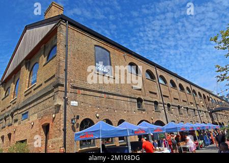 Wolf & Badger Coal Drops Yard, Einzelhandel und Unterhaltungsentwicklung, nördlich von Kings Cross, Stable Street, Camden, London, England, UK, N1C 4DQ Stockfoto