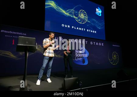 Ghislain Bardout stellt vor: „Perpetual Planet: Heroes of the Oceans Film Screening, on the, Our Planet Stage, during the Schools Day Programme, at New Scientist Live 2022 Stockfoto