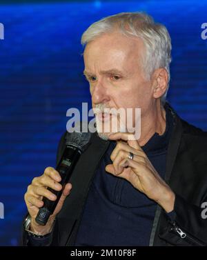 Seoul, Südkorea. 09.. Dezember 2022. Der kanadische Filmemacher James Cameron spricht bei einem zukünftigen Dialog für Global Innovation 2022 in Seoul. Sein neuester Film „Avatar: The Way of Water“ wird am 14. Dezember im Land veröffentlicht. Kredit: SOPA Images Limited/Alamy Live News Stockfoto