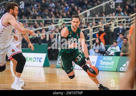 Athen, Lombardei, Griechenland. 8.. Dezember 2022. 37 MATEUSZ PONITKA von Panathinaikos Athen während der Euroleague-Runde 12, Spiel zwischen Panathinaikos Athen und EA7 Emporio Armani Milano im OAKA-Stadion am 8. Dezember 2022 in Athen, Griechenland. (Kreditbild: © Stefanos Kyriazis/ZUMA Press Wire) Stockfoto