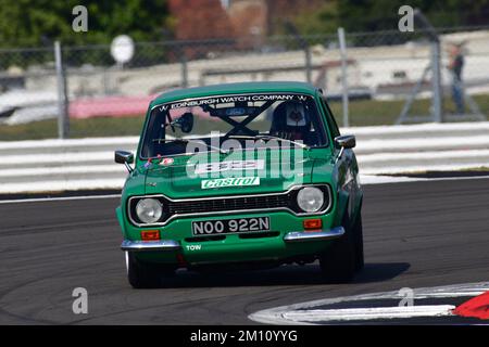 Alasdair Coates, Ford Escort RS2000 Mk1, ein eindrucksvolles Raster für die Tony Dron Memorial Trophy für MRL Historic Touring Cars, ein 45-minütiges Rennen auf der f Stockfoto