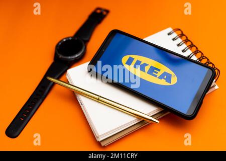 Polen. 07.. Dezember 2022. In dieser Abbildung wird ein Ikea-Logo auf einem Smartphone angezeigt. (Foto: Mateusz Slodkowski/SOPA Images/Sipa USA) Guthaben: SIPA USA/Alamy Live News Stockfoto