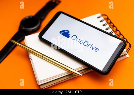 Polen. 07.. Dezember 2022. In dieser Abbildung wird ein OneDrive-Logo auf einem Smartphone angezeigt. (Foto: Mateusz Slodkowski/SOPA Images/Sipa USA) Guthaben: SIPA USA/Alamy Live News Stockfoto
