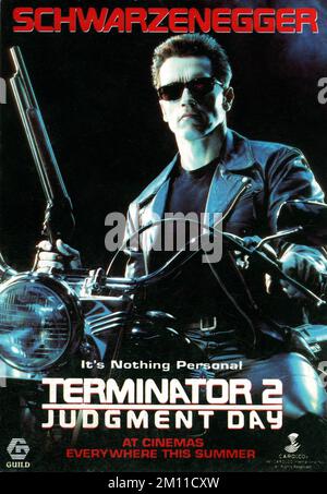 ARNOLD SCHWARZENEGGER in TERMINATOR 2 : JURY DAY 1991 Regisseur JAMES CAMERON Autoren James CAMERON und William Wisher Musik Brad Fiedel Kostümdesign Marlene Stewart T2 Productions / Le Studio Canal+ / Lightstorm Entertainment / Pacific Western / Caraoco Pictures / Guild Film Distribution Stockfoto